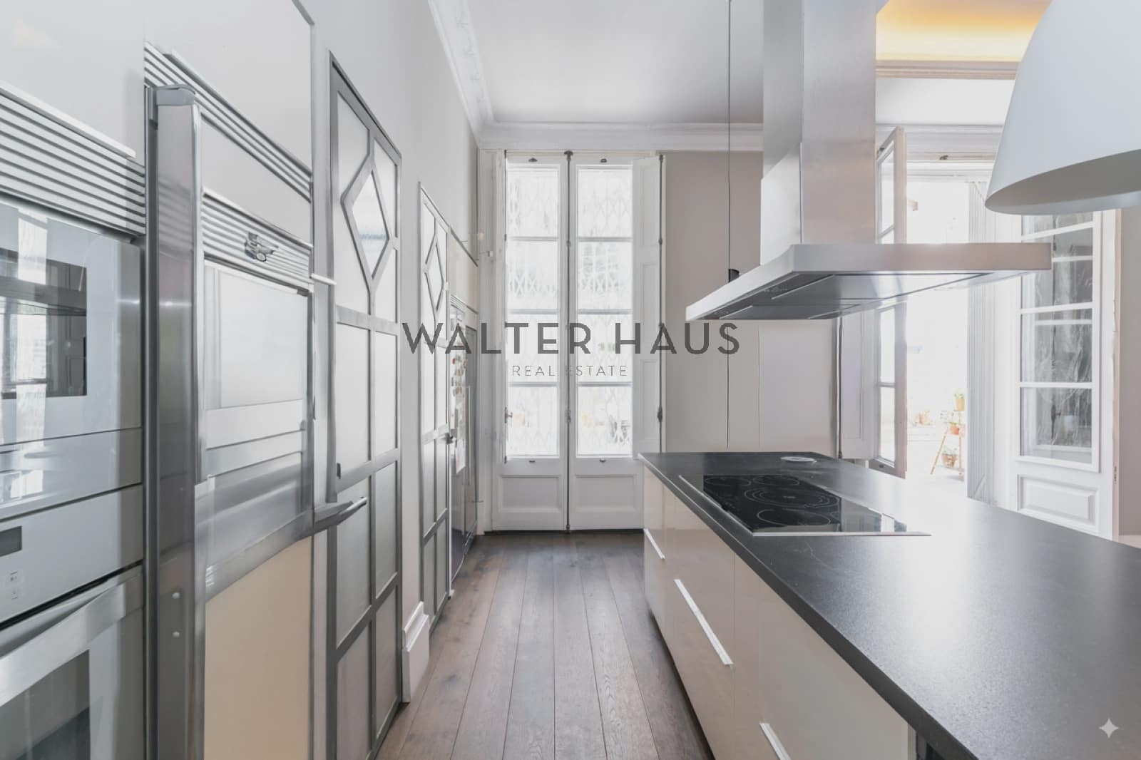 5 soveværelse Lejlighed til salg i Barcelona by - € 1.700.000 (Ref: 9234971)