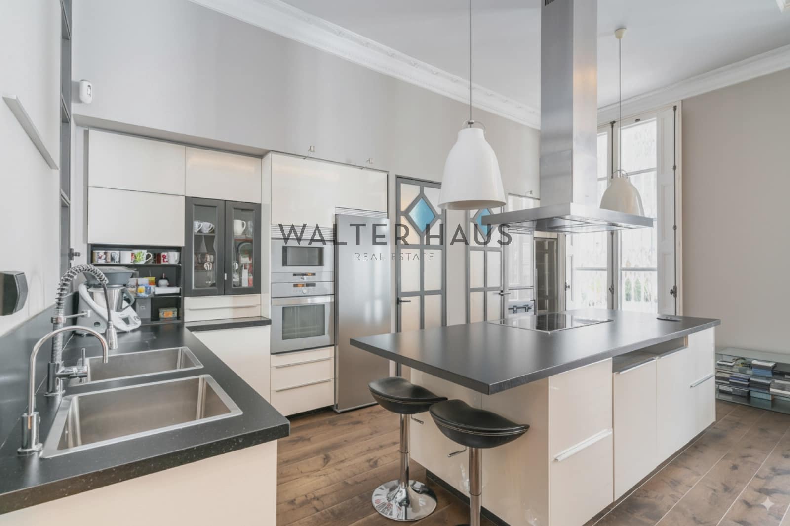 5 soveværelse Lejlighed til salg i Barcelona by - € 1.700.000 (Ref: 9234971)