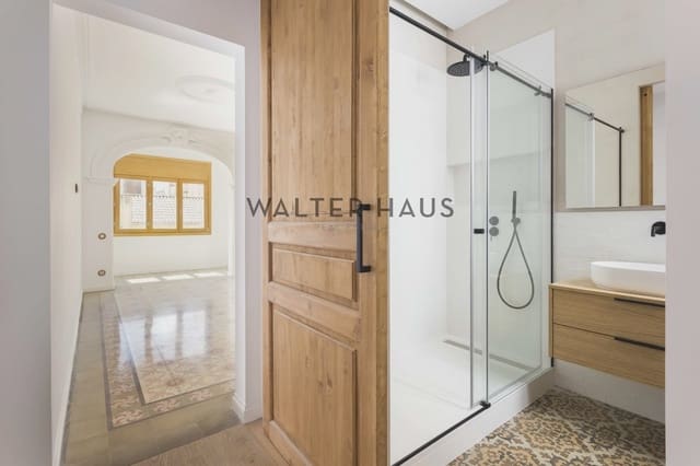 3 bedroom Flat for sale in L'Antiga Esquerra de L'Eixample, Barcelona city - € 1,850,000 (Ref: 9234972)