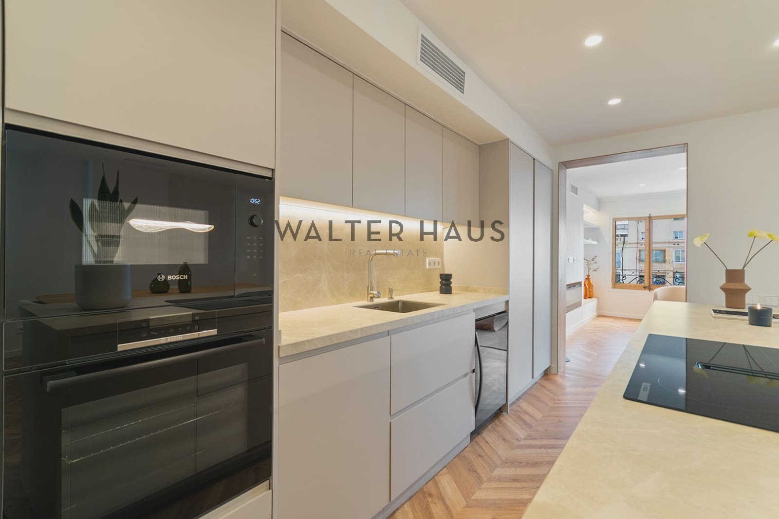 3 slaapkamer Flat te koop in Barcelona stad - € 1.297.000 (Ref: 9239334)