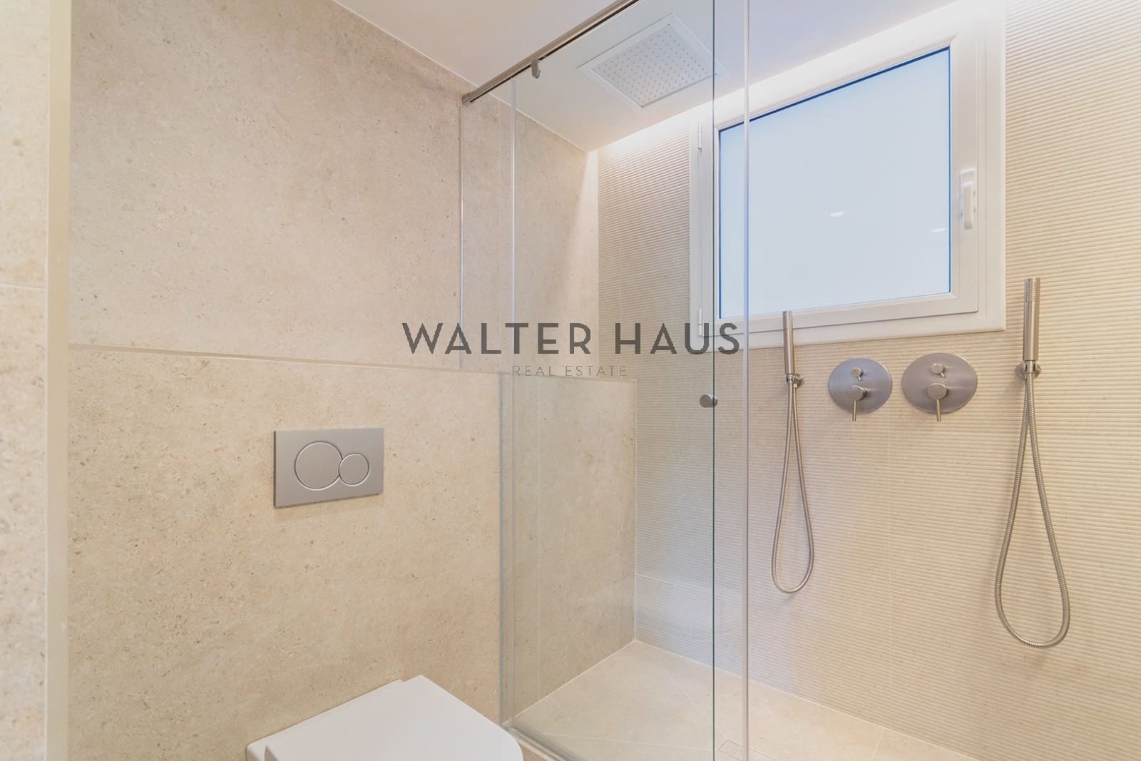 3 slaapkamer Flat te koop in Barcelona stad - € 1.297.000 (Ref: 9239334)