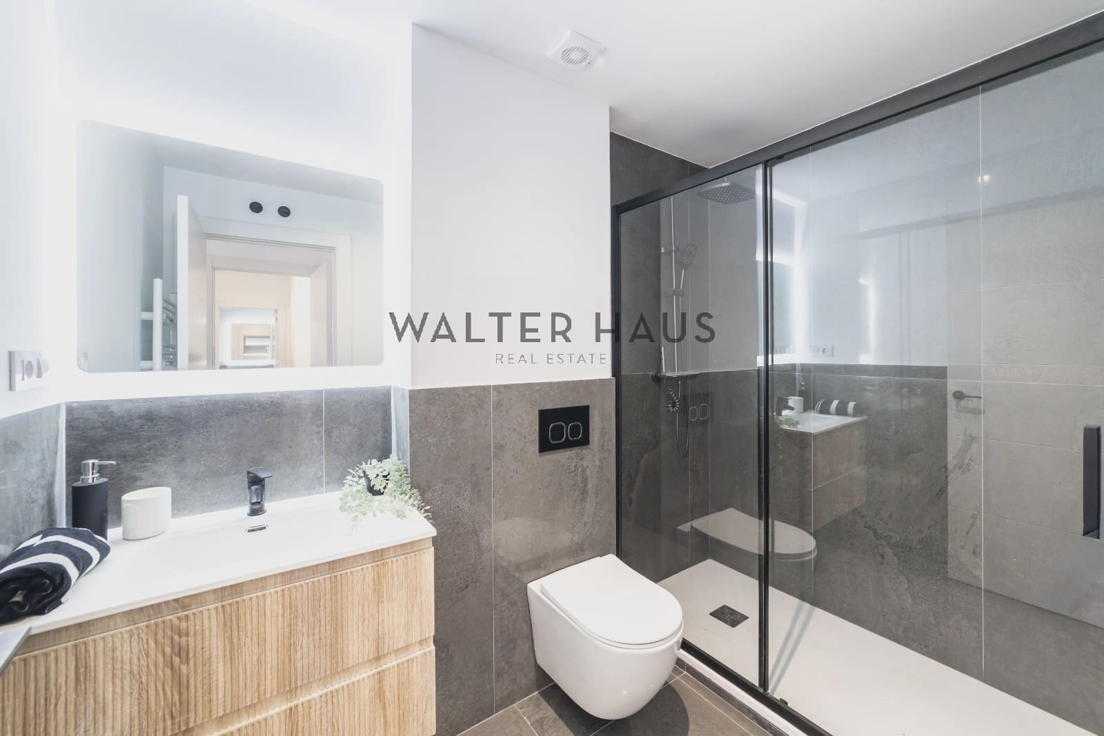 3 soveværelse Penthouse til salg i Madrid by med swimmingpool - € 949.000 (Ref: 9249513)