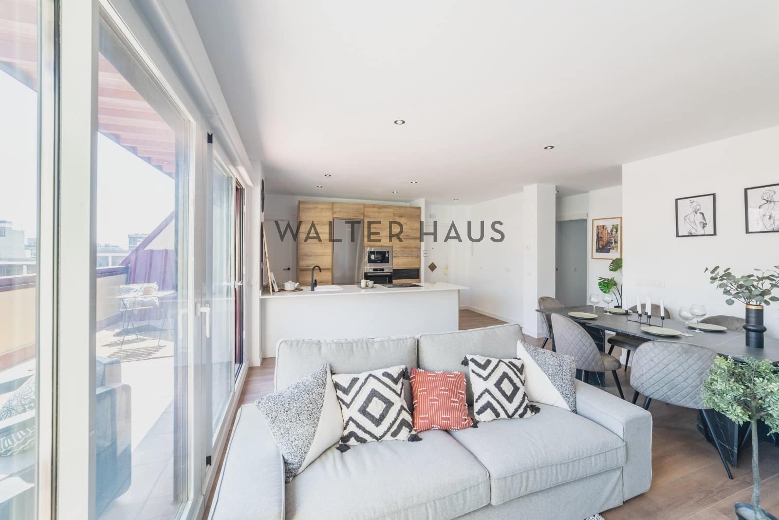 3 soveværelse Penthouse til salg i Madrid by med swimmingpool - € 949.000 (Ref: 9249513)