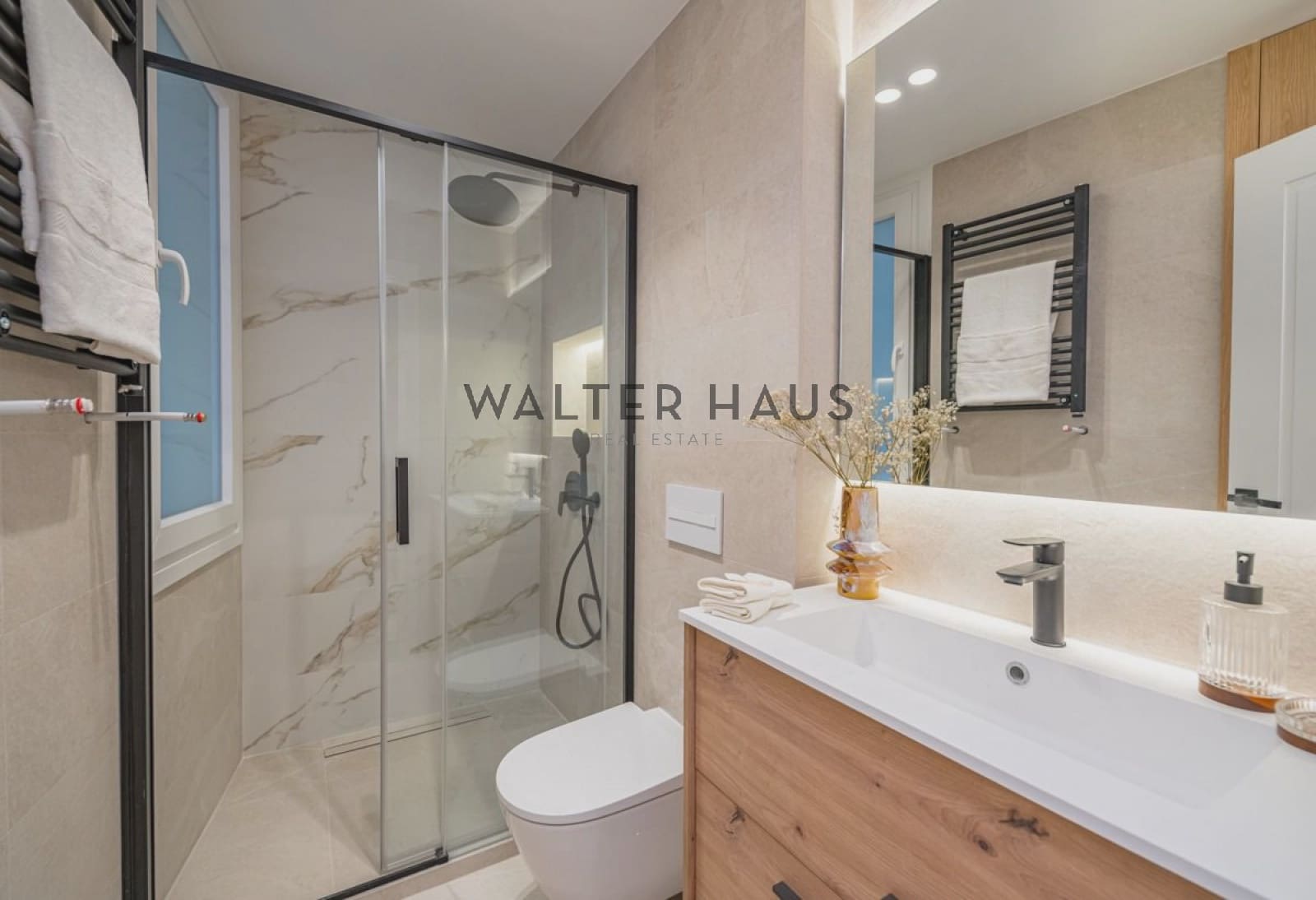 3 soveværelse Lejlighed til salg i Madrid by - € 1.650.000 (Ref: 9251600)