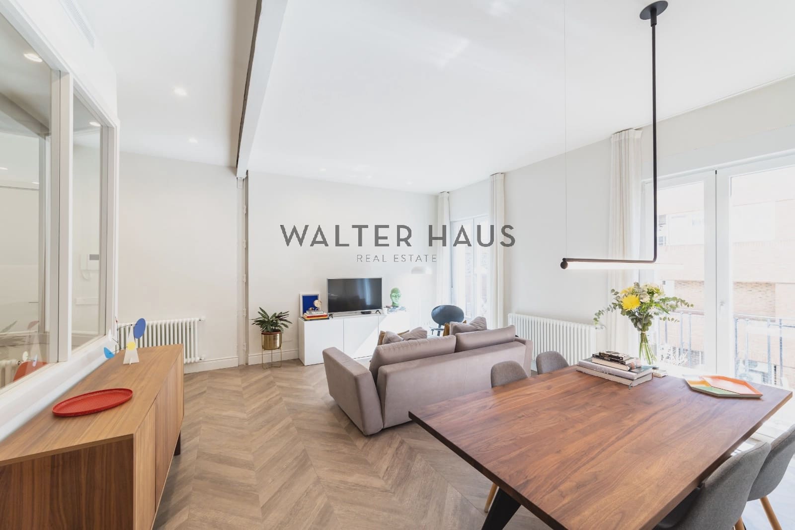 2 slaapkamer Flat te koop in Madrid stad - € 870.000 (Ref: 9251602)