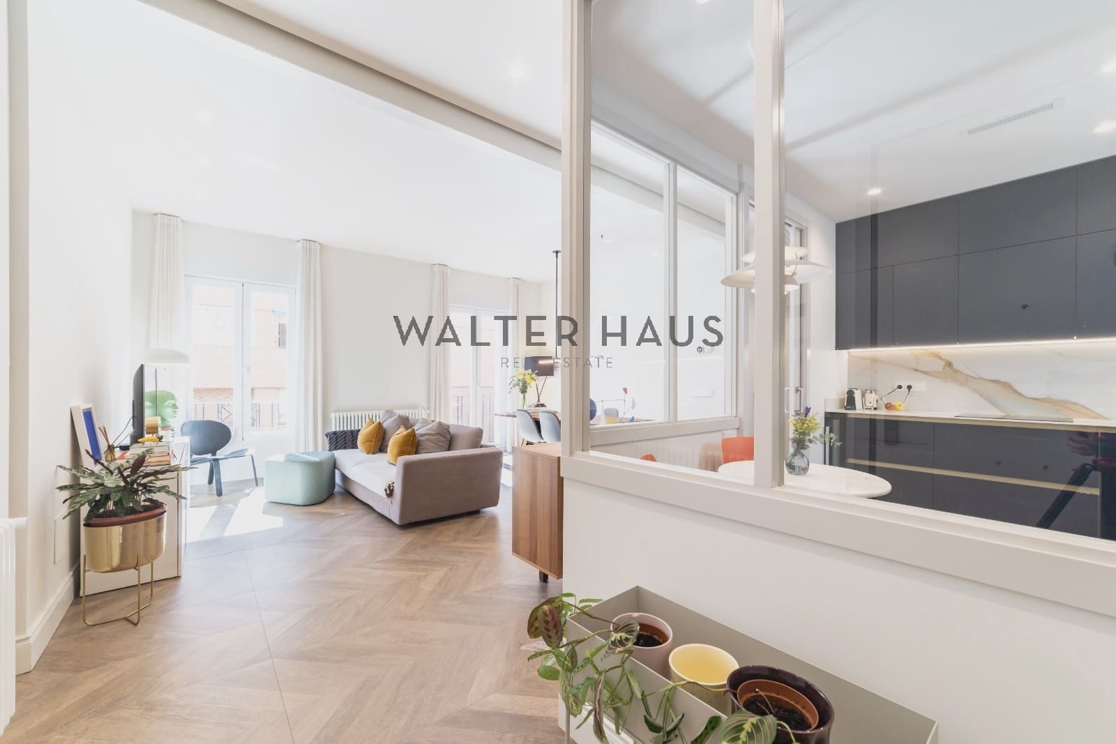 2 slaapkamer Flat te koop in Madrid stad - € 870.000 (Ref: 9251602)