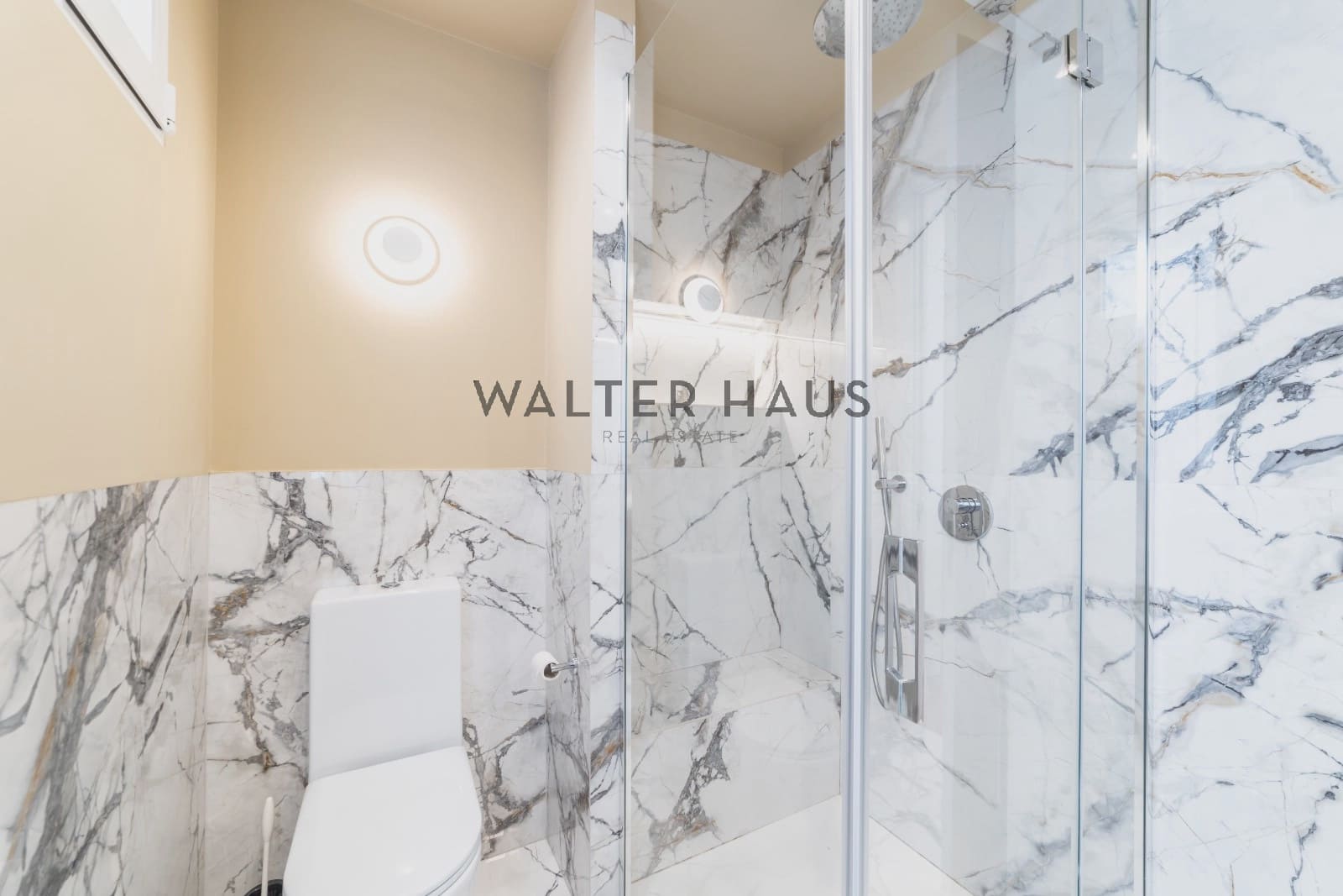 2 slaapkamer Flat te koop in Madrid stad - € 870.000 (Ref: 9251602)