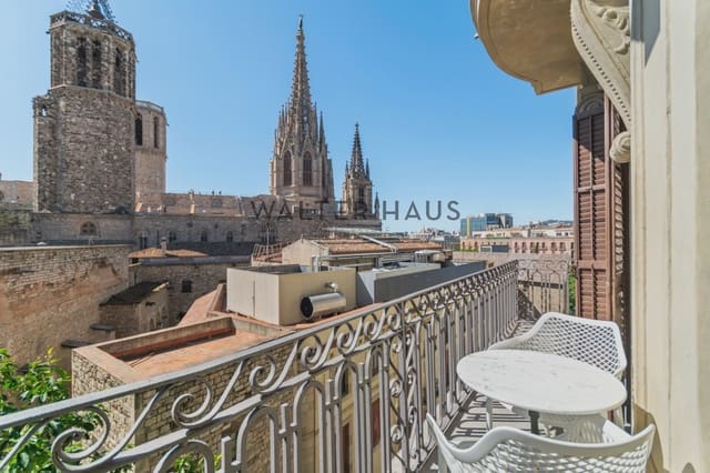 2 bedroom Flat for sale in El Barri Gòtic, Barcelona city - € 699,000 (Ref: 9263437)