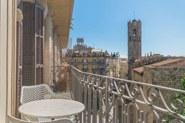 2 bedroom Flat for sale in El Barri Gòtic, Barcelona city - € 699,000 (Ref: 9263437)