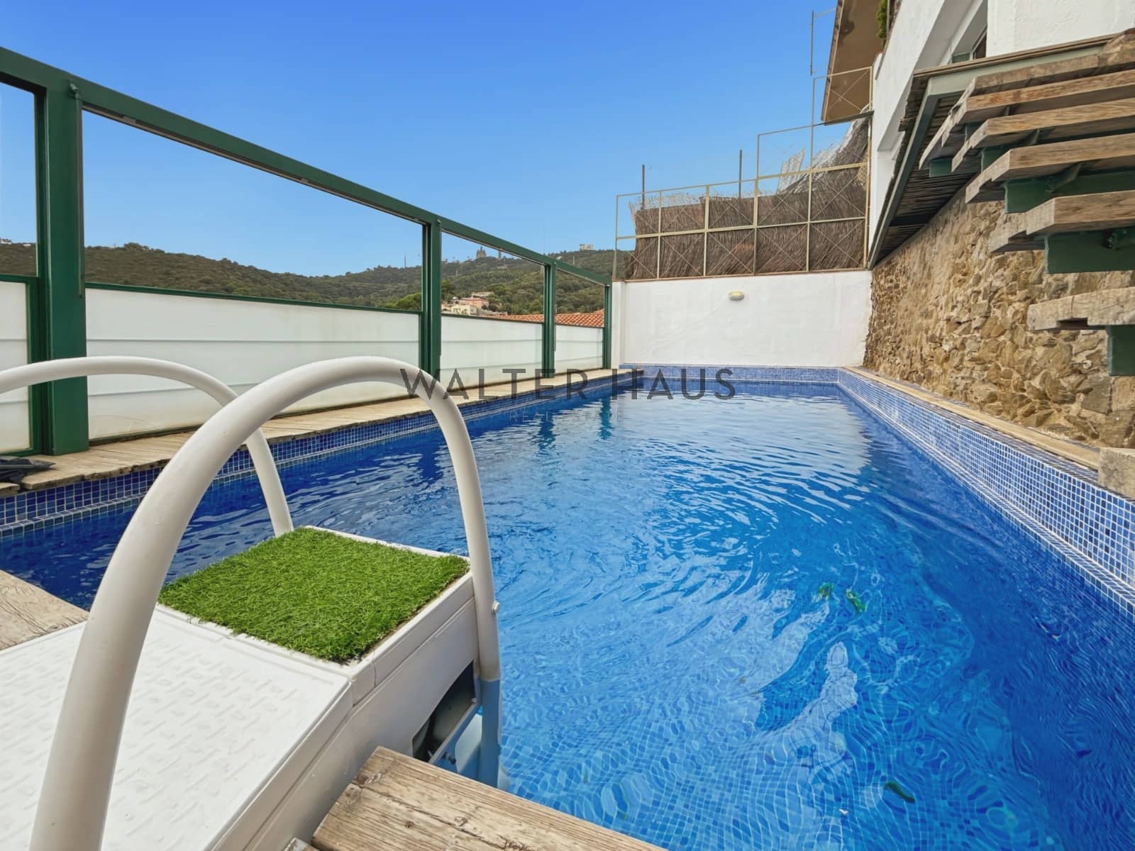 3 soveværelse Villa til leje i Barcelona by med swimmingpool - € 4.900 (Ref: 9263438)