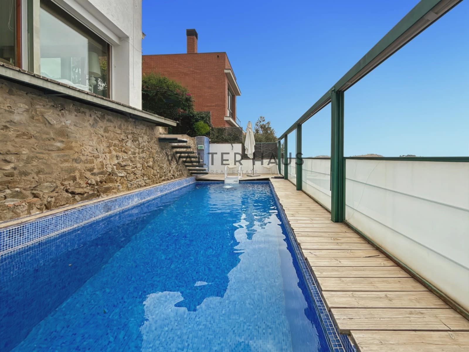 3 soveværelse Villa til leje i Barcelona by med swimmingpool - € 4.900 (Ref: 9263438)