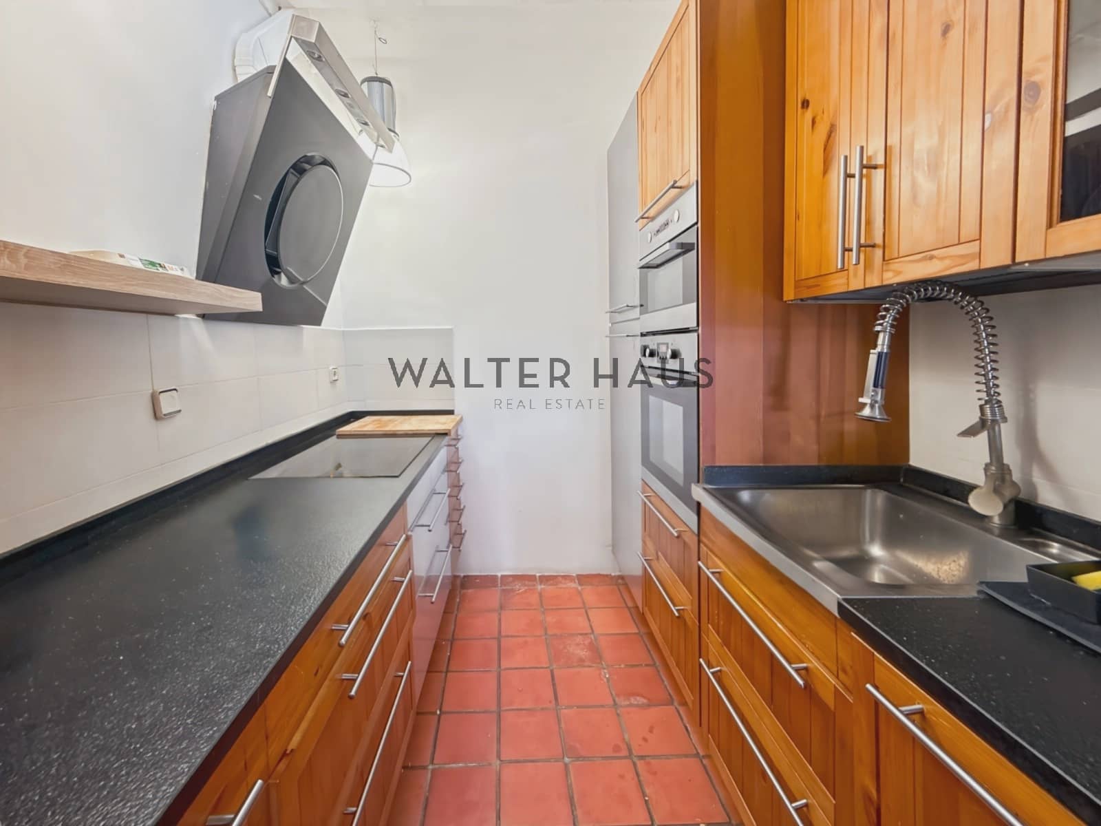 3 soveværelse Villa til leje i Barcelona by med swimmingpool - € 4.900 (Ref: 9263438)