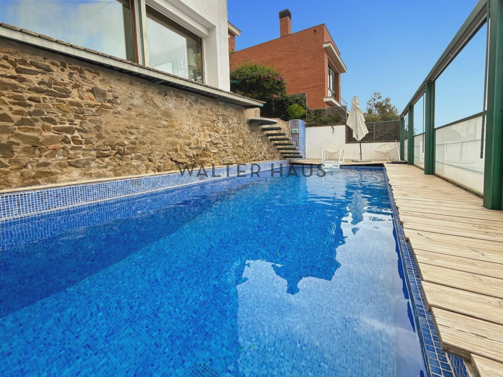 3 soveværelse Villa til leje i Barcelona by med swimmingpool - € 4.900 (Ref: 9263438)