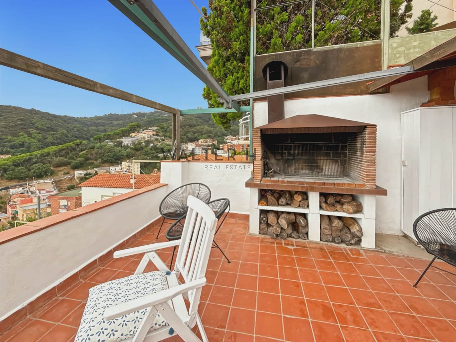 3 soveværelse Villa til leje i Barcelona by med swimmingpool - € 4.900 (Ref: 9263438)