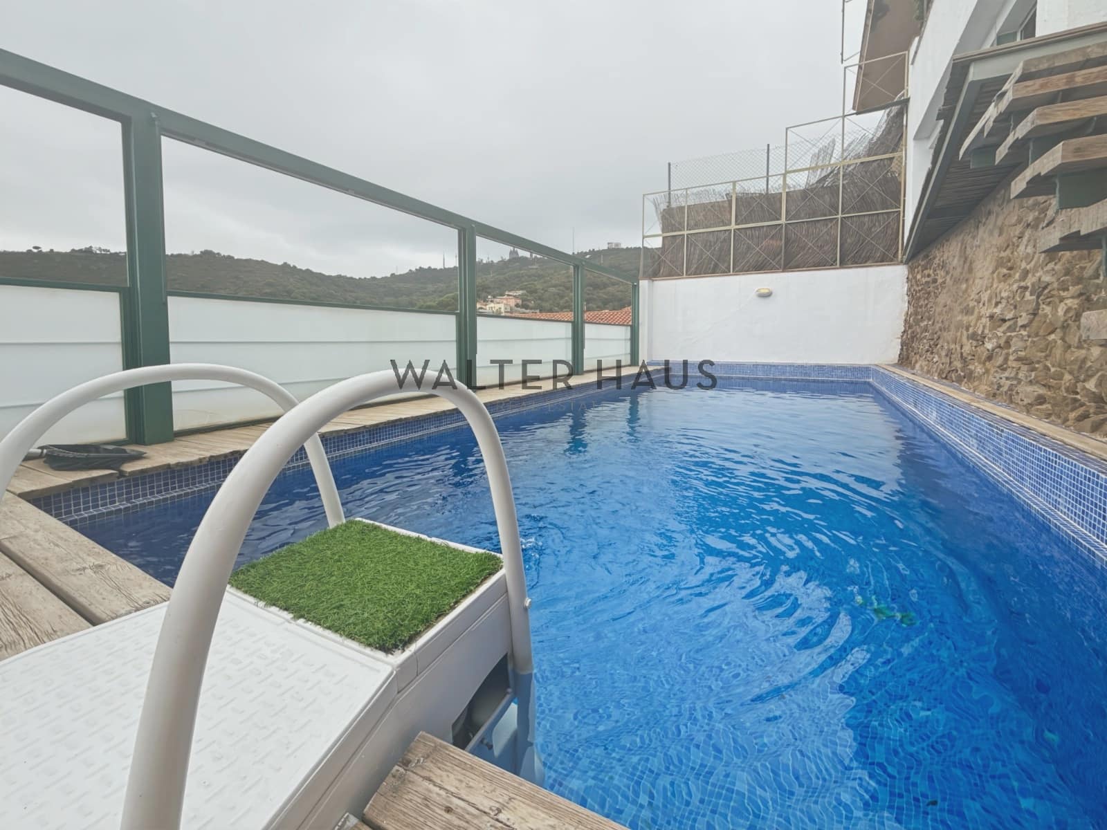 3 soveværelse Villa til leje i Barcelona by med swimmingpool - € 4.900 (Ref: 9263438)