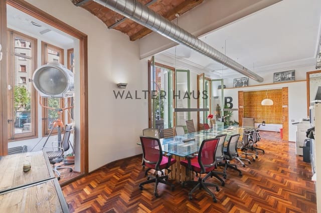 2 bedroom Flat for sale in L'Antiga Esquerra de L'Eixample, Barcelona city with pool - € 1,092,000 (Ref: 9267836)