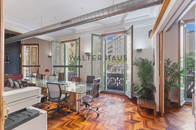 2 bedroom Flat for sale in L'Antiga Esquerra de L'Eixample, Barcelona city with pool - € 1,092,000 (Ref: 9267836)