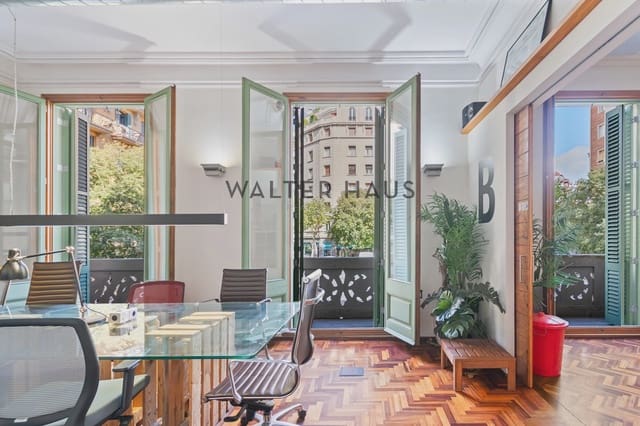 2 bedroom Flat for sale in L'Antiga Esquerra de L'Eixample, Barcelona city with pool - € 1,092,000 (Ref: 9267836)