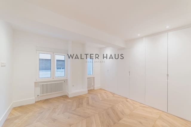 Piso de 3 habitaciones en Jerónimos, Madrid ciudad en venta con piscina - 3.100.000 € (Ref: 9270602)