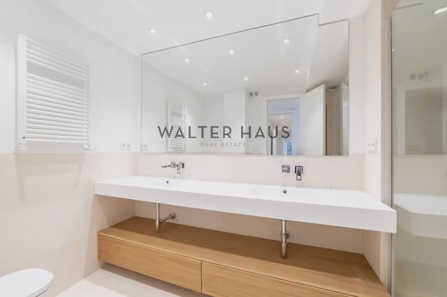 Piso de 3 habitaciones en Jerónimos, Madrid ciudad en venta con piscina - 3.100.000 € (Ref: 9270602)