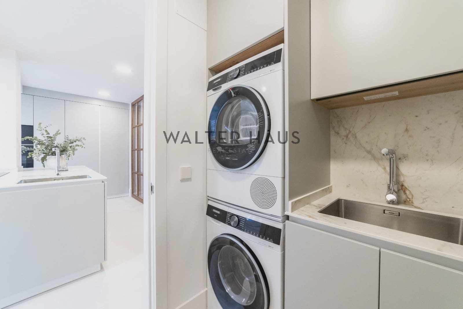 3 slaapkamer Flat te koop in Madrid stad met zwembad - € 3.100.000 (Ref: 9270602)