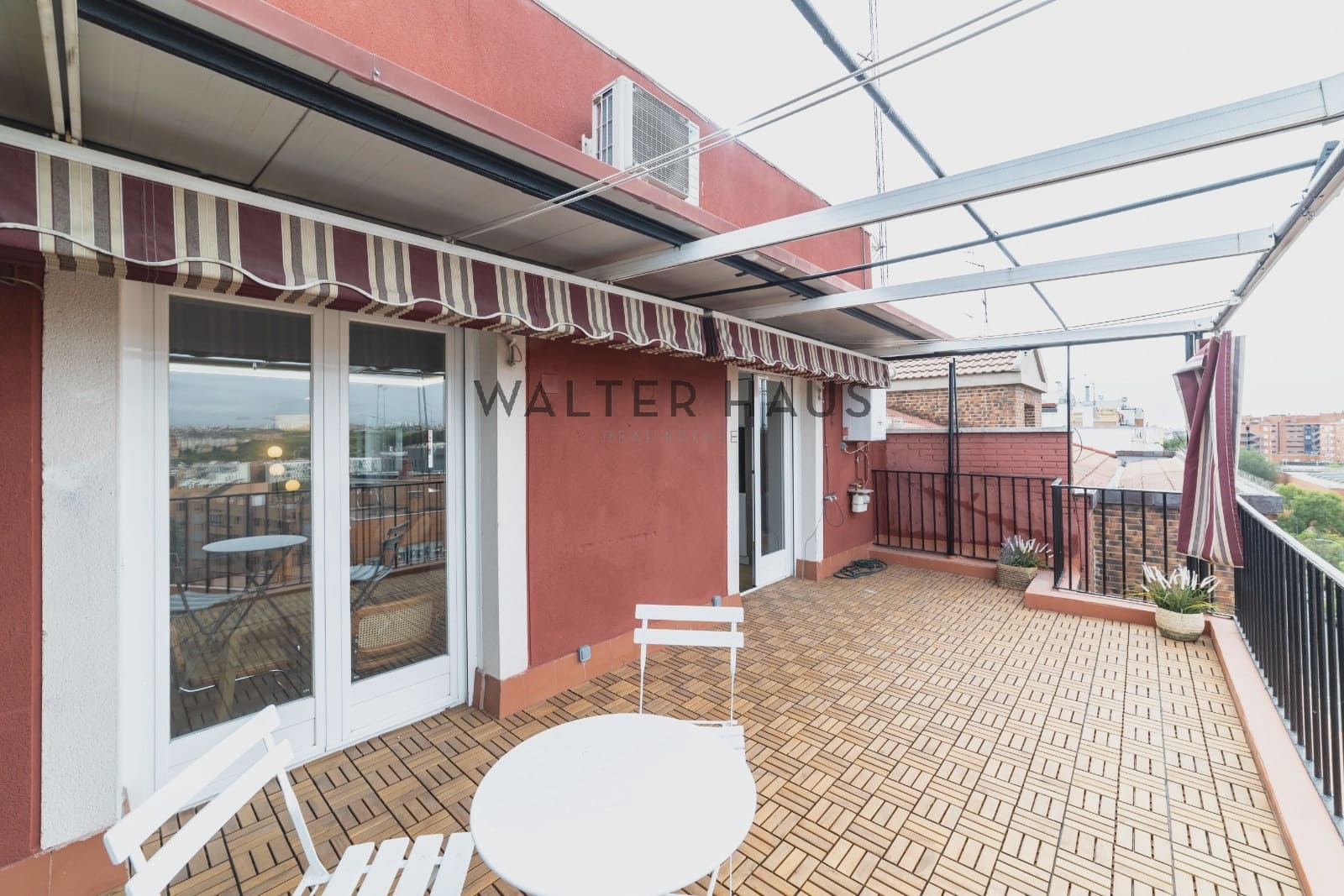 2 soveværelse Lejlighed til salg i Madrid by - € 799.000 (Ref: 9275229)