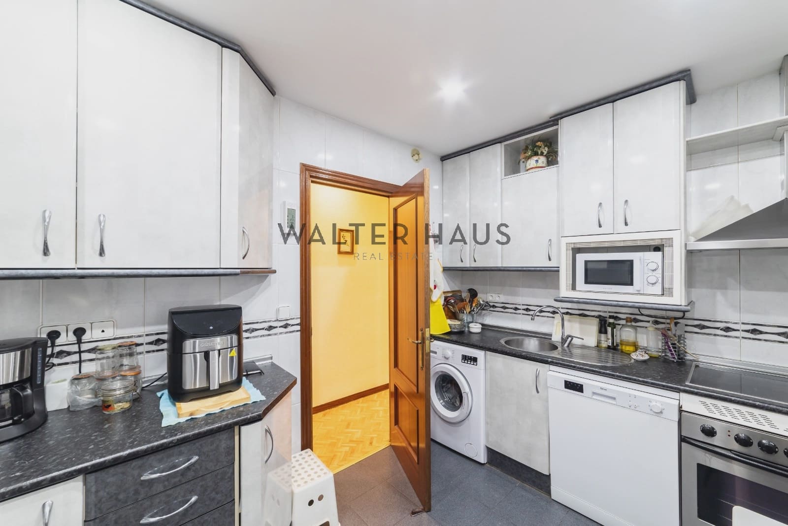 4 bedroom Flat for sale in Madrid city - € 925,000 (Ref: 9275230)