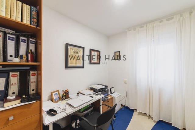 4 bedroom Flat for sale in Rios Rosas, Madrid city - € 925,000 (Ref: 9275230)