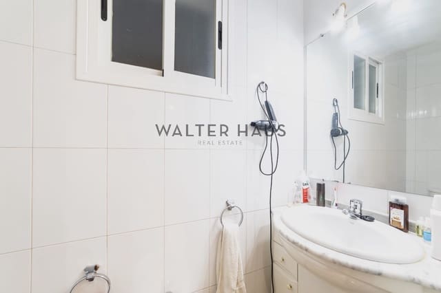 4 bedroom Flat for sale in Rios Rosas, Madrid city - € 925,000 (Ref: 9275230)