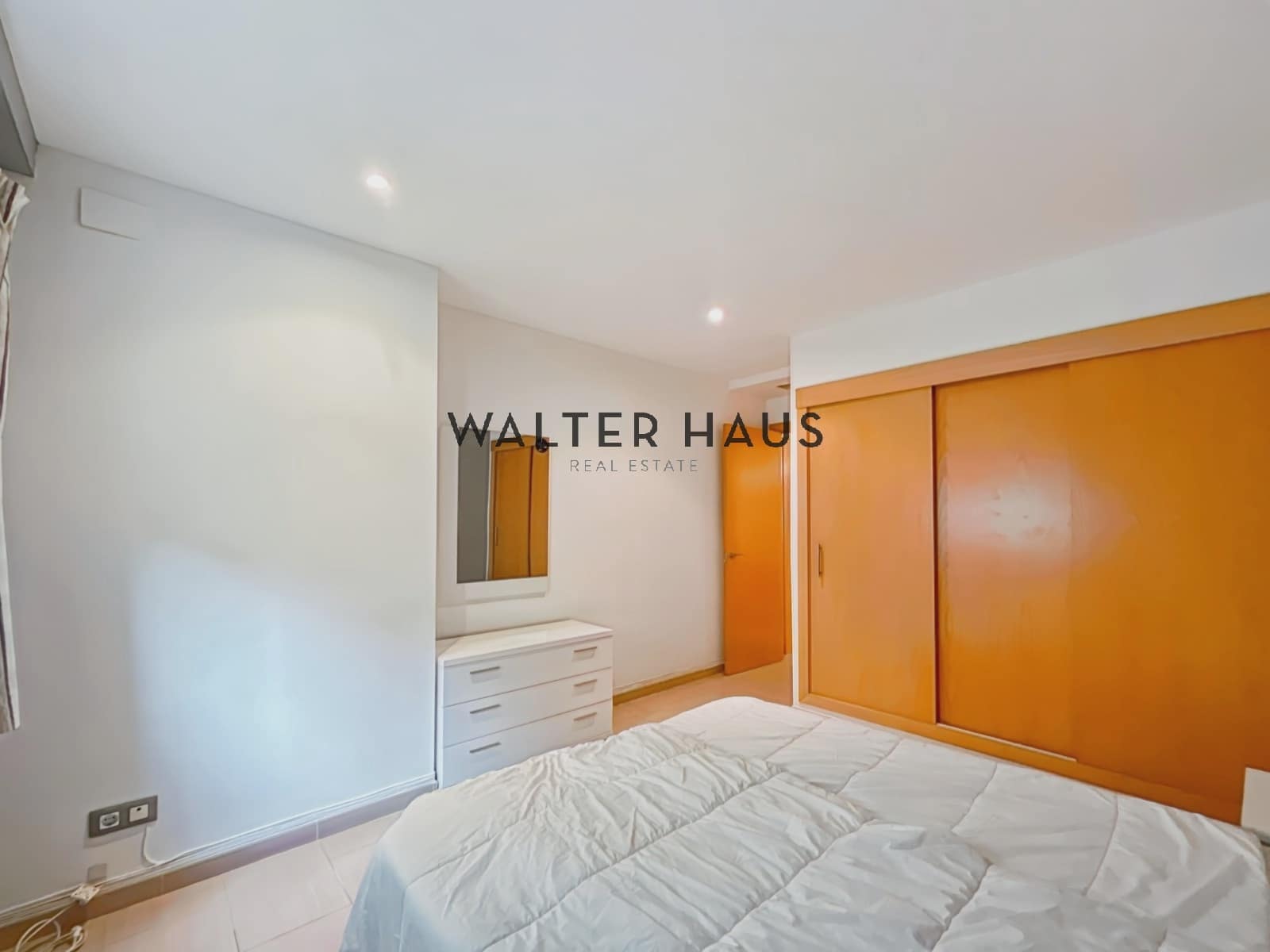 2 bedroom Flat for sale in Barcelona city with pool - € 550,000 (Ref: 9278507)