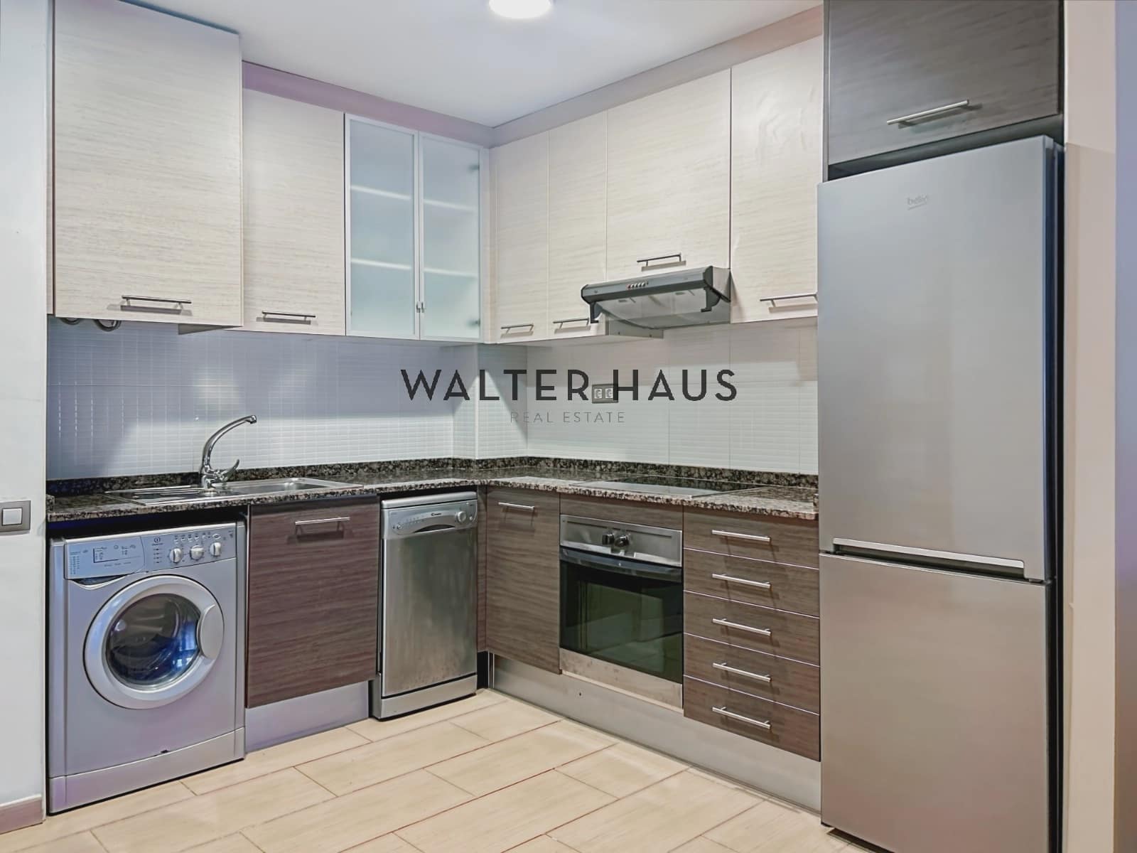 2 bedroom Flat for sale in Barcelona city with pool - € 550,000 (Ref: 9278507)