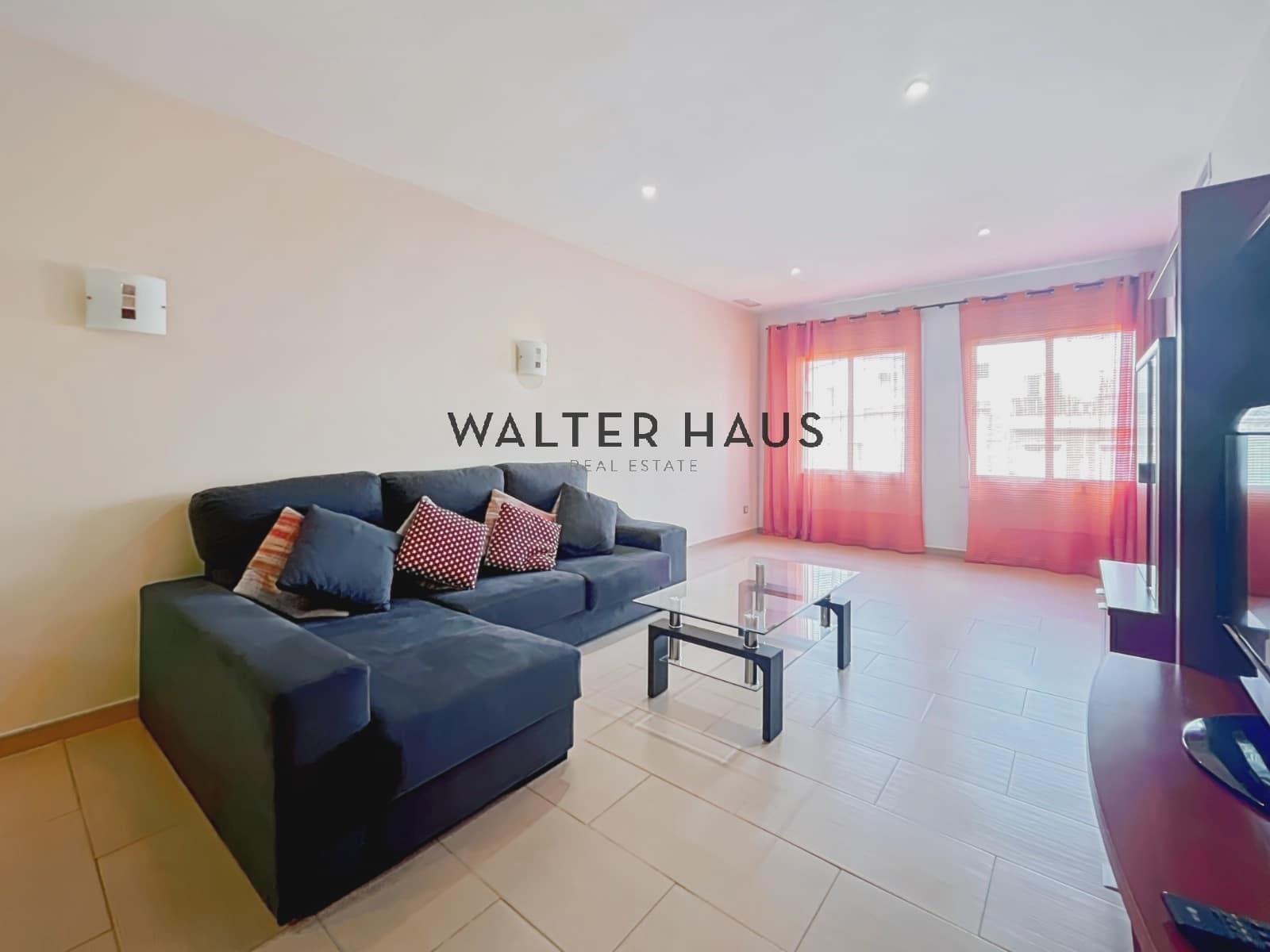 2 bedroom Flat for sale in Barcelona city with pool - € 550,000 (Ref: 9278507)