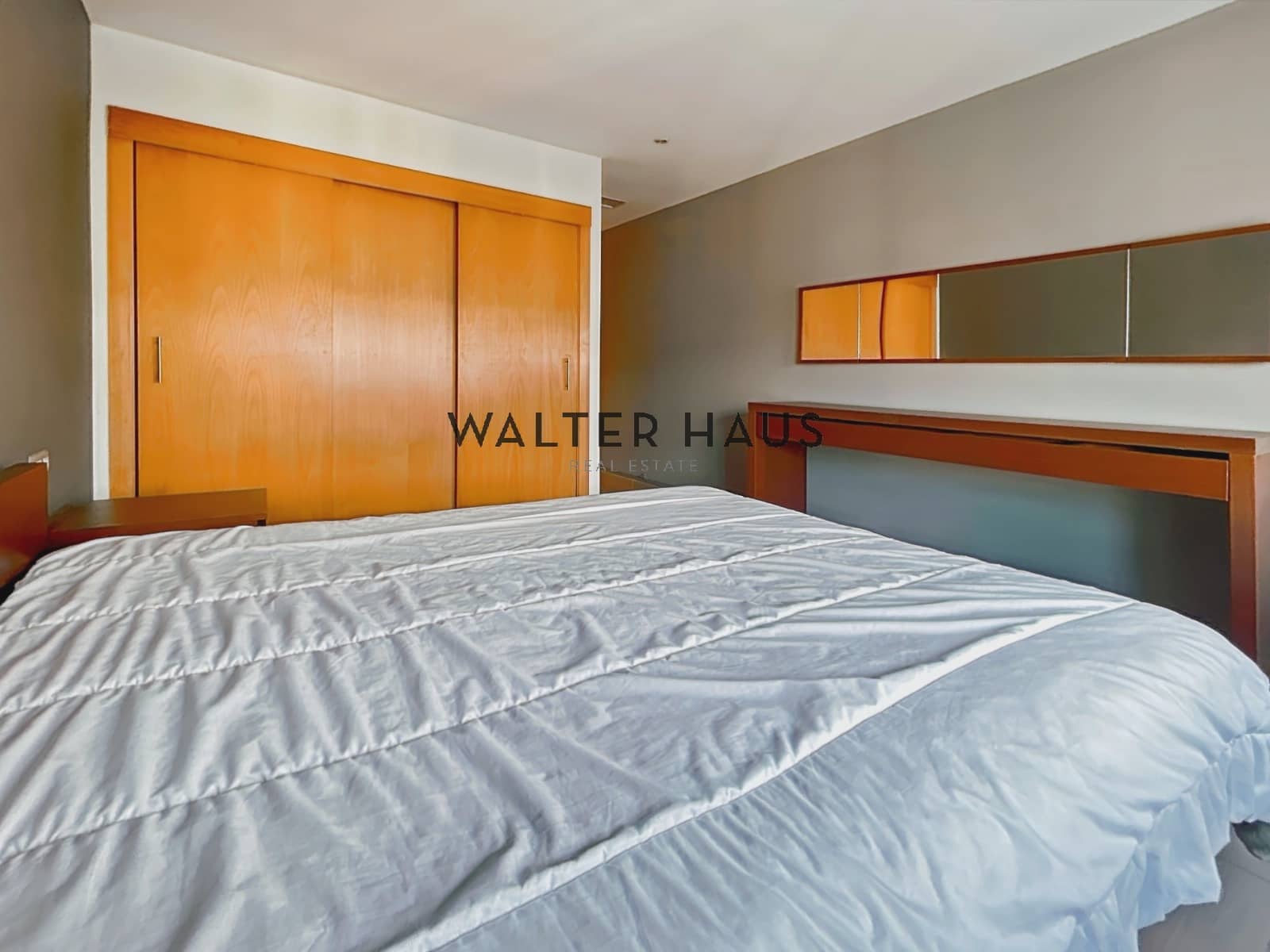 2 bedroom Flat for sale in Barcelona city with pool - € 550,000 (Ref: 9278507)