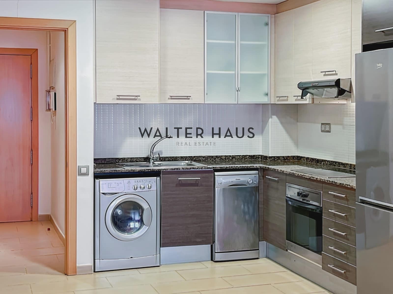 2 bedroom Flat for sale in Barcelona city with pool - € 550,000 (Ref: 9278507)