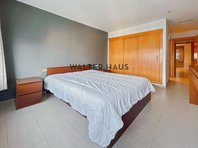 2 bedroom Flat for sale in La Sagrada Família, Barcelona city with pool - € 550,000 (Ref: 9278507)