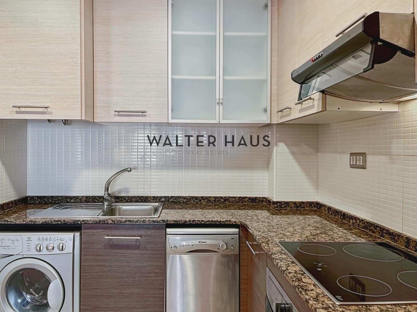 2 bedroom Flat for sale in Barcelona city with pool - € 550,000 (Ref: 9278507)