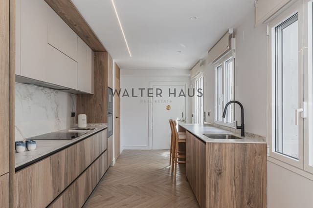 3 bedroom Flat for sale in Cortes, Madrid city - € 1,150,000 (Ref: 9279791)