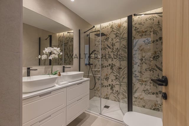 3 bedroom Flat for sale in Cortes, Madrid city - € 1,150,000 (Ref: 9279791)