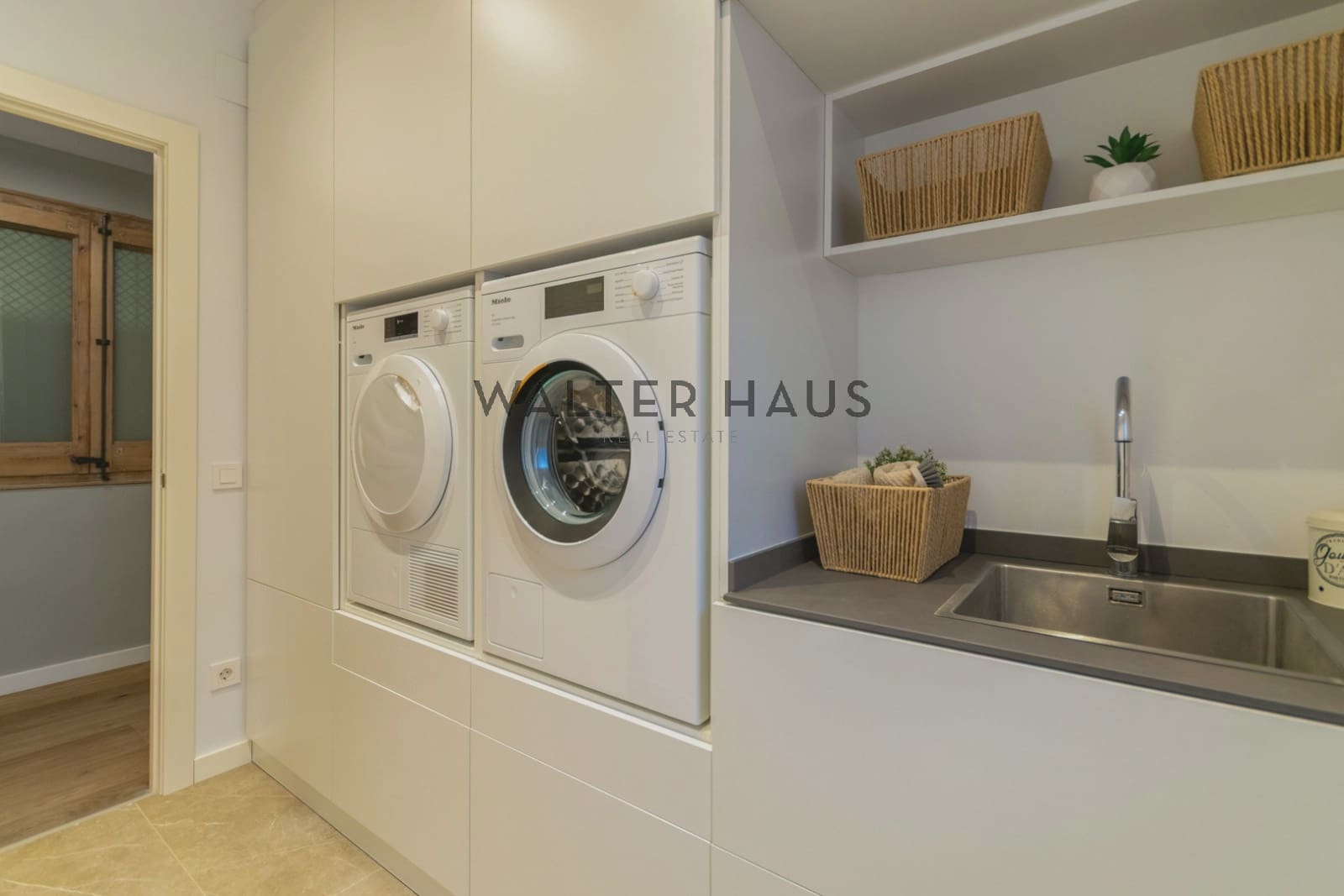 4 soveværelse Lejlighed til salg i Barcelona by - € 1.290.000 (Ref: 9289748)