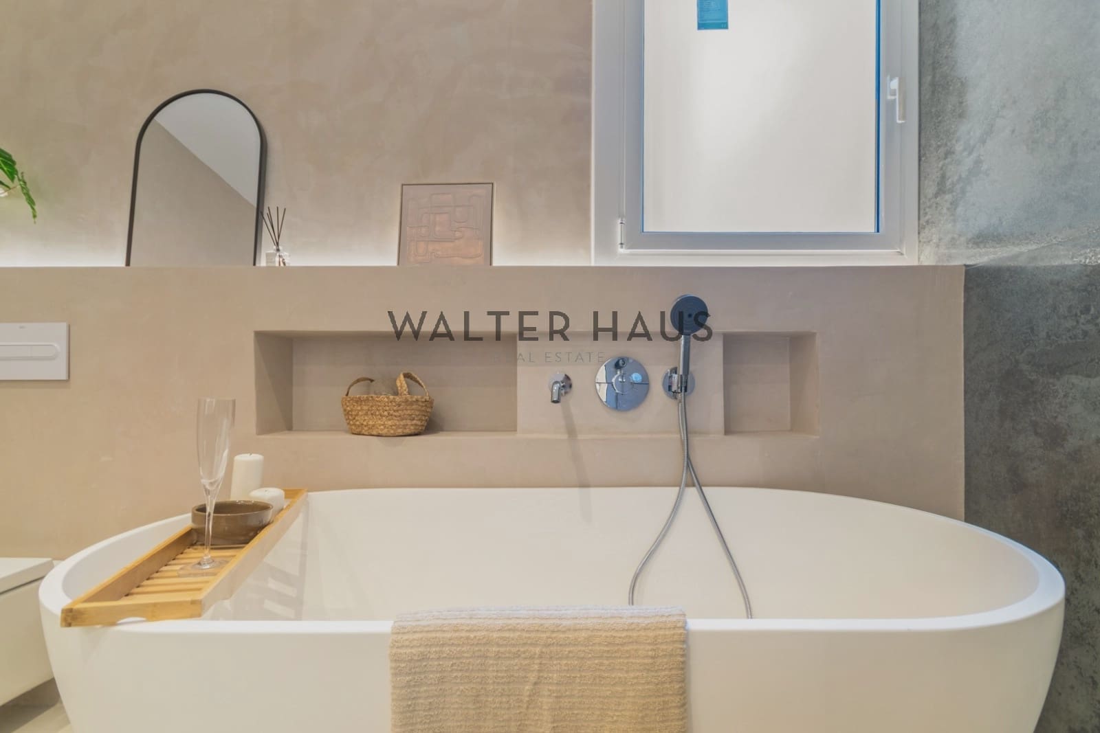 4 soveværelse Lejlighed til salg i Barcelona by - € 1.290.000 (Ref: 9289748)