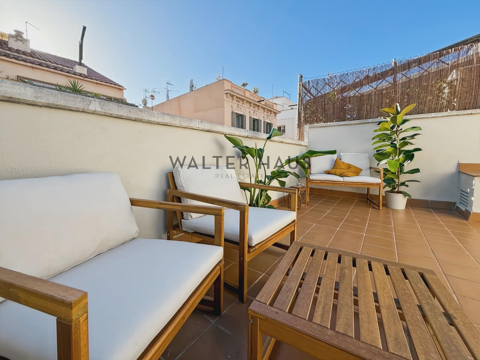 Villa/Maison de 4 chambres à louer à Barcelone ville - 3 400 € (Ref: 9293793)