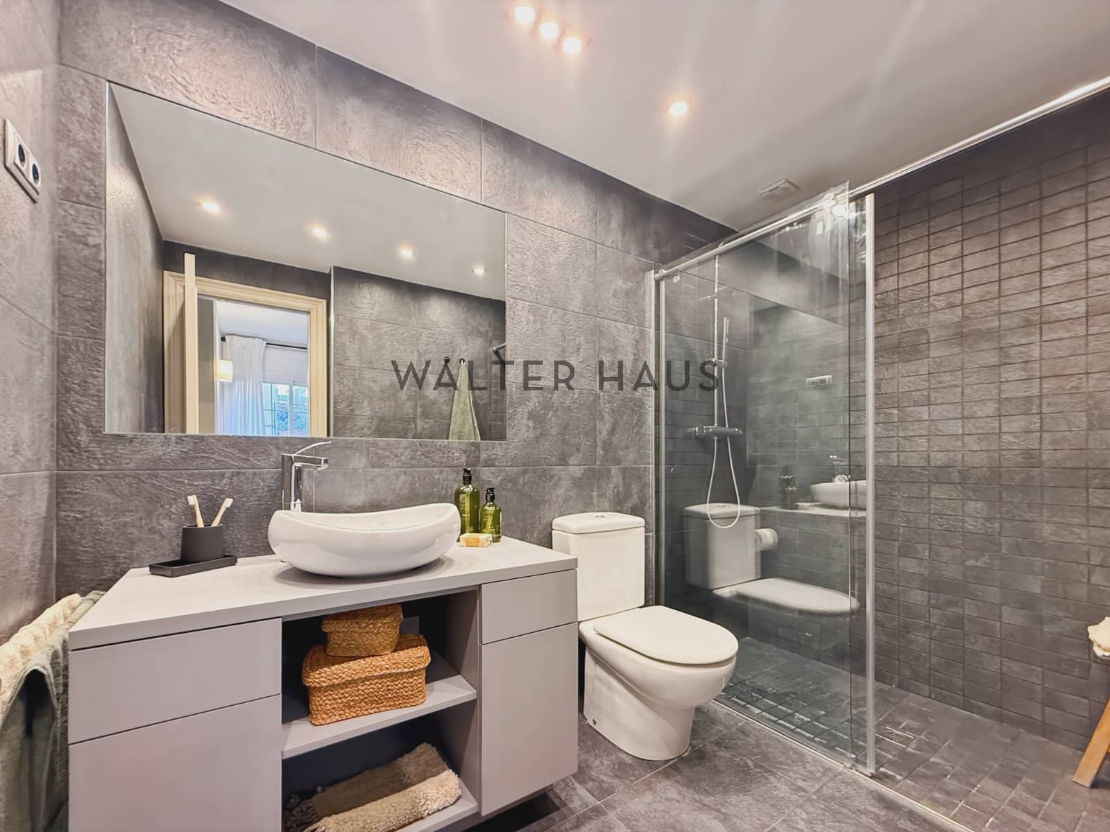 Villa/Maison de 4 chambres à louer à Barcelone ville - 3 400 € (Ref: 9293793)