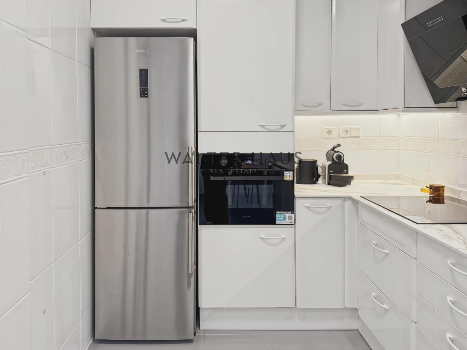 Villa/Maison de 4 chambres à louer à Barcelone ville - 3 400 € (Ref: 9293793)