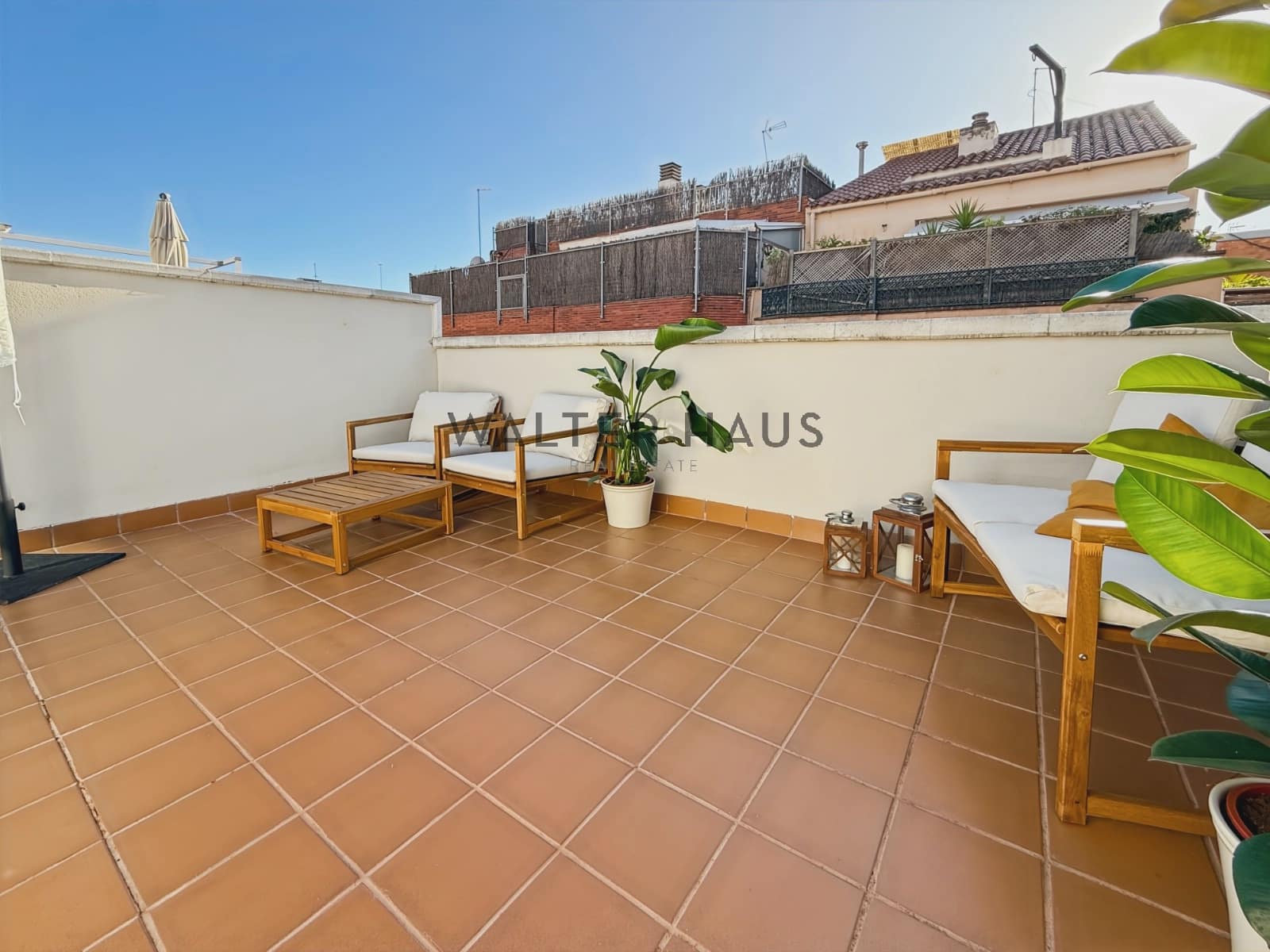 Villa/Maison de 4 chambres à louer à Barcelone ville - 3 400 € (Ref: 9293793)