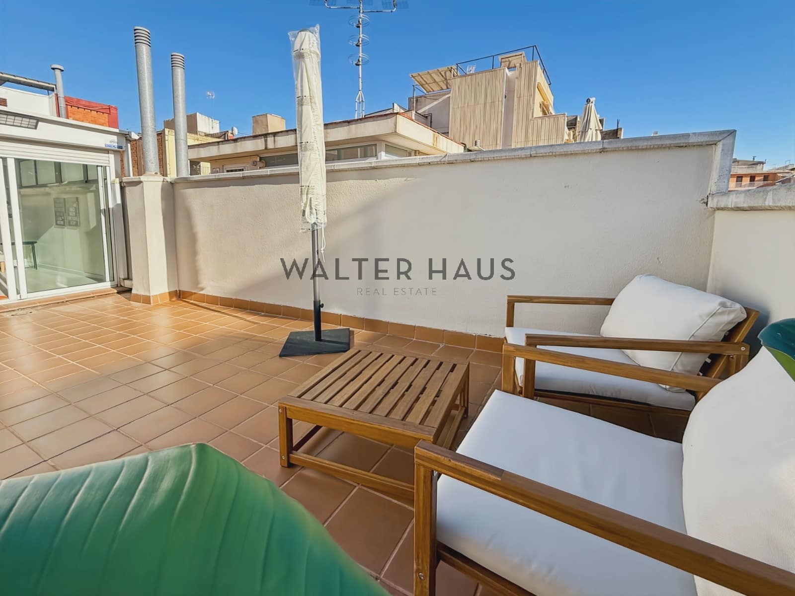 Villa/Maison de 4 chambres à louer à Barcelone ville - 3 400 € (Ref: 9293793)