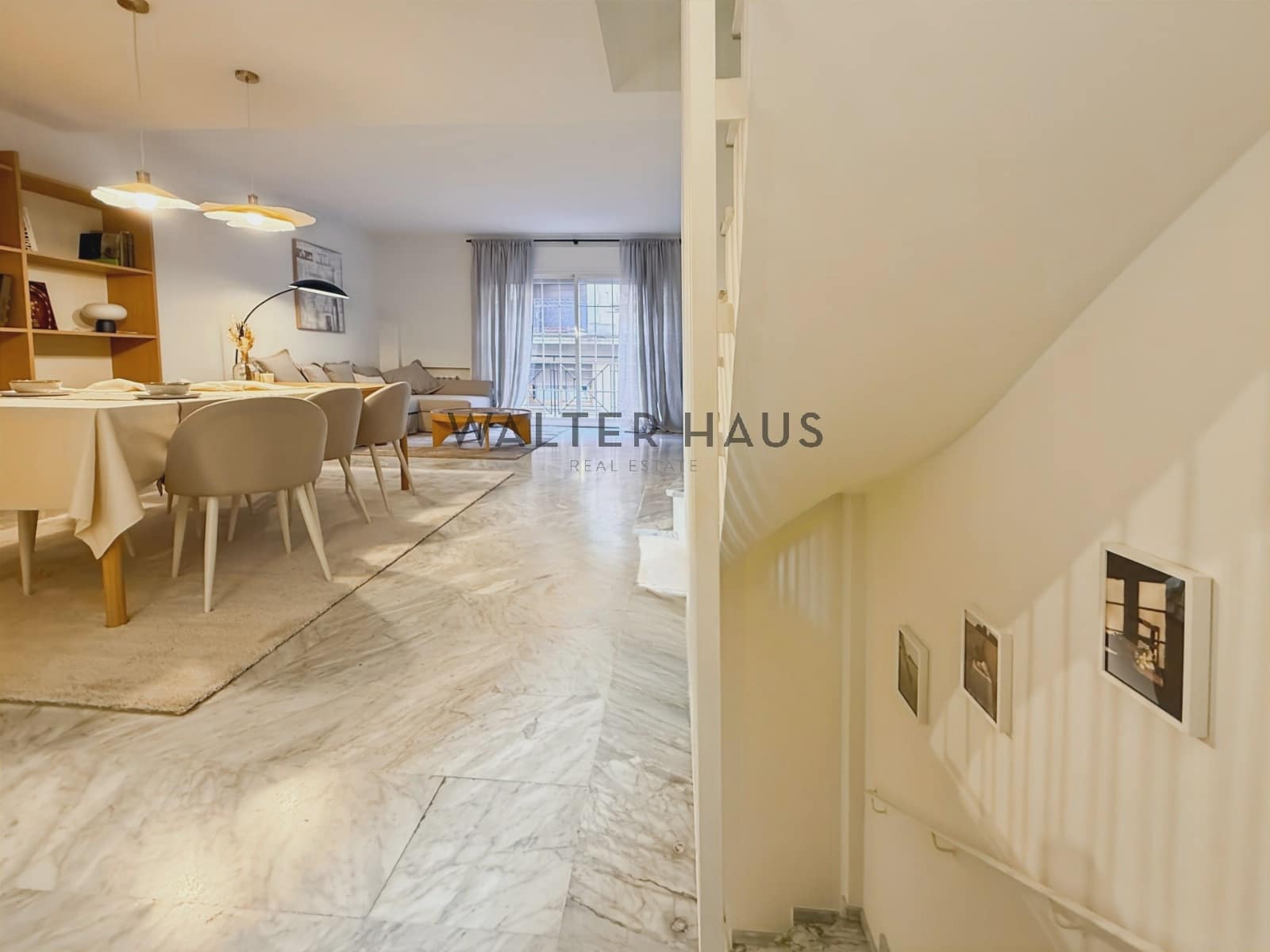 Villa/Maison de 4 chambres à louer à Barcelone ville - 3 400 € (Ref: 9293793)