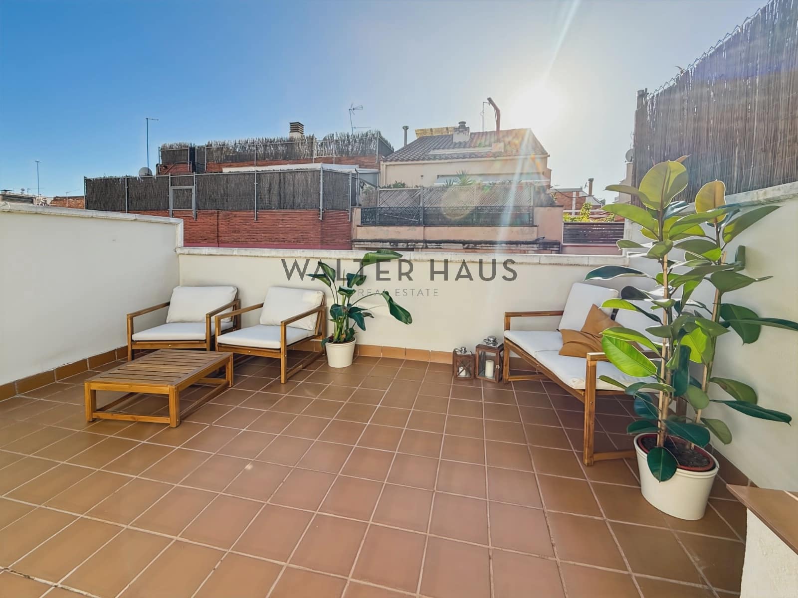 Villa/Maison de 4 chambres à louer à Barcelone ville - 3 400 € (Ref: 9293793)