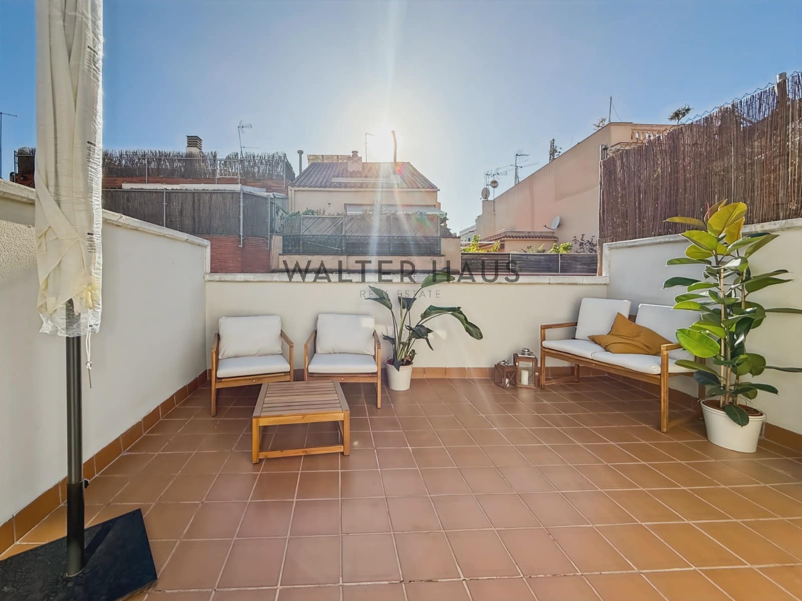 Villa/Maison de 4 chambres à louer à Barcelone ville - 3 400 € (Ref: 9293793)