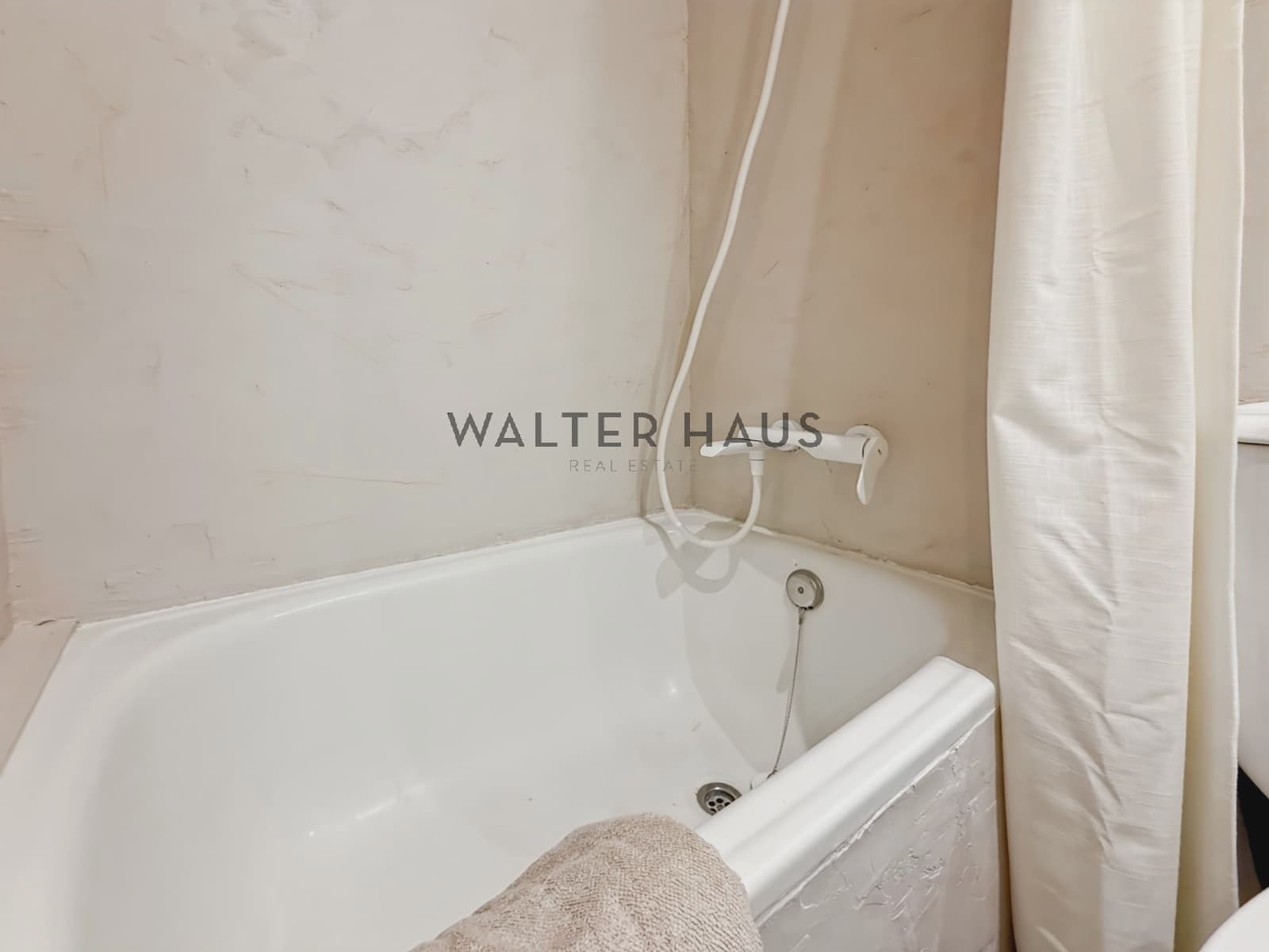 Villa/Maison de 4 chambres à louer à Barcelone ville - 3 400 € (Ref: 9293793)