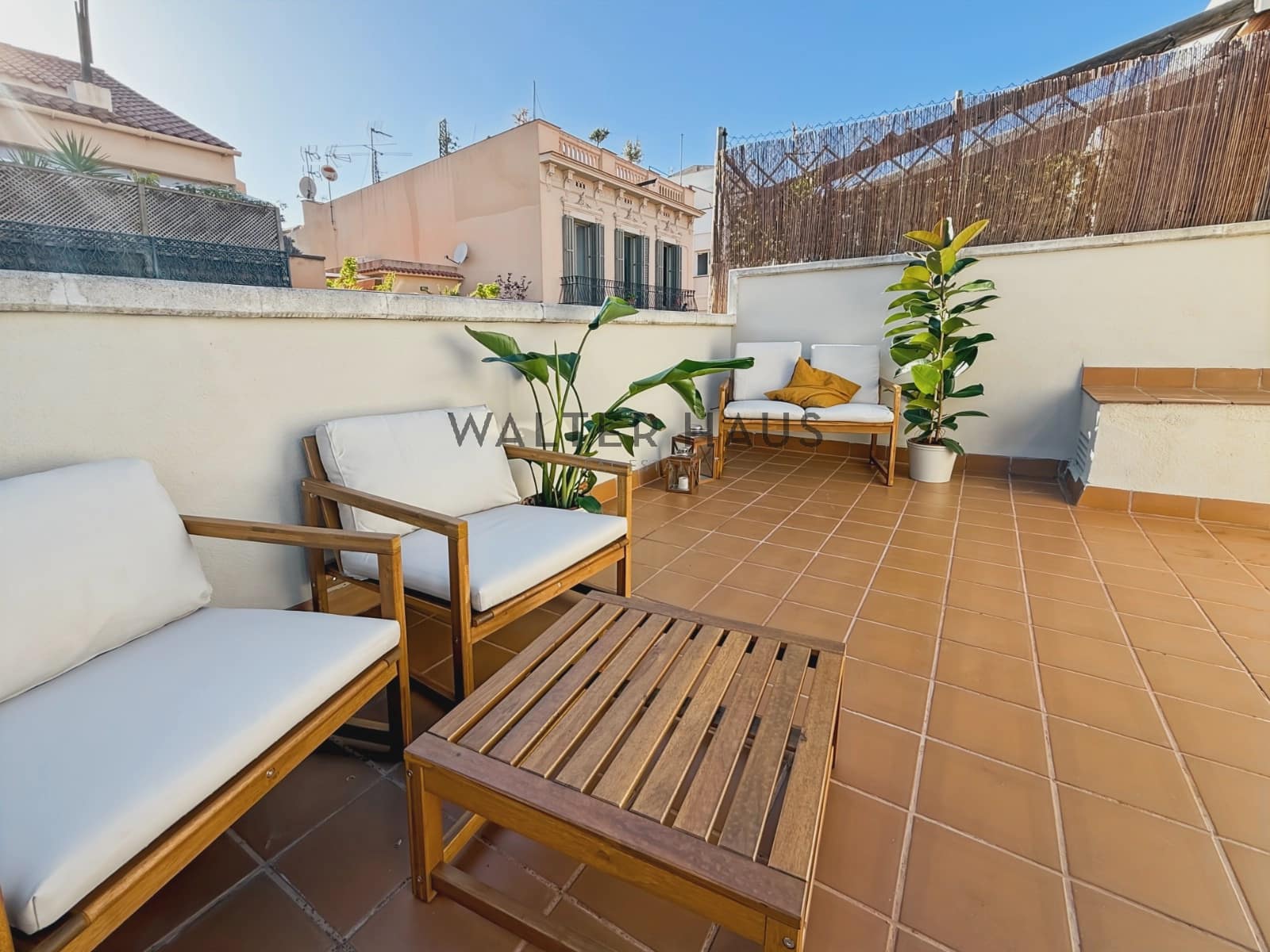 Villa/Maison de 4 chambres à louer à Barcelone ville - 3 400 € (Ref: 9293793)